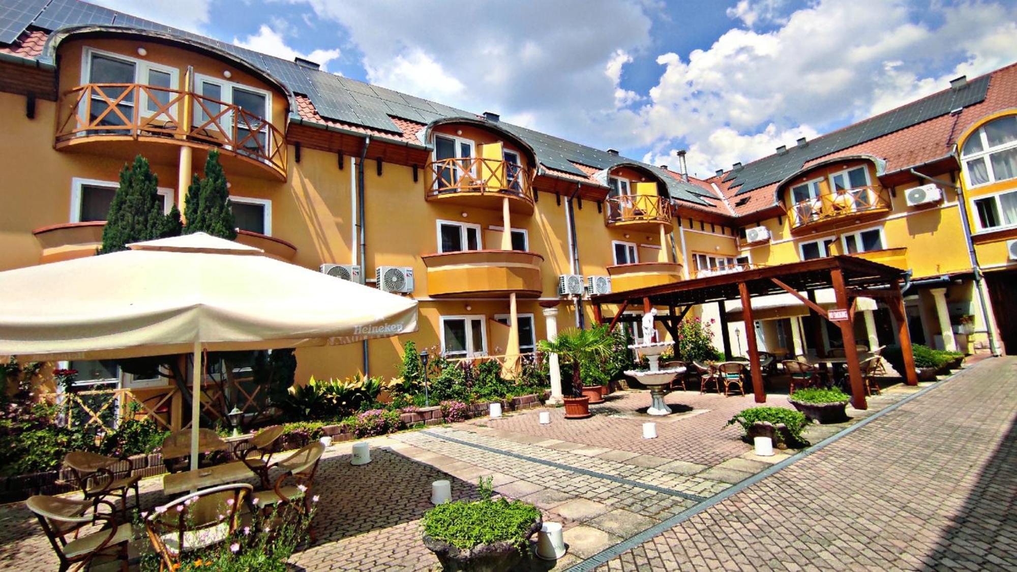 Atrium Hotel Harkány Εξωτερικό φωτογραφία